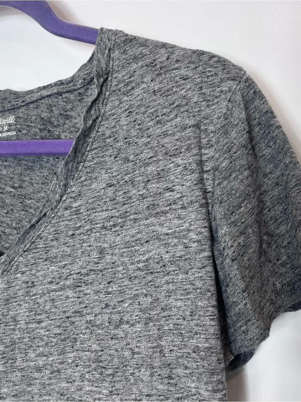 Madewell Gray V-Neck Short Sleeve Tee T-Shirt Basic Burnout Medium Everyday - Picture 2 of 5